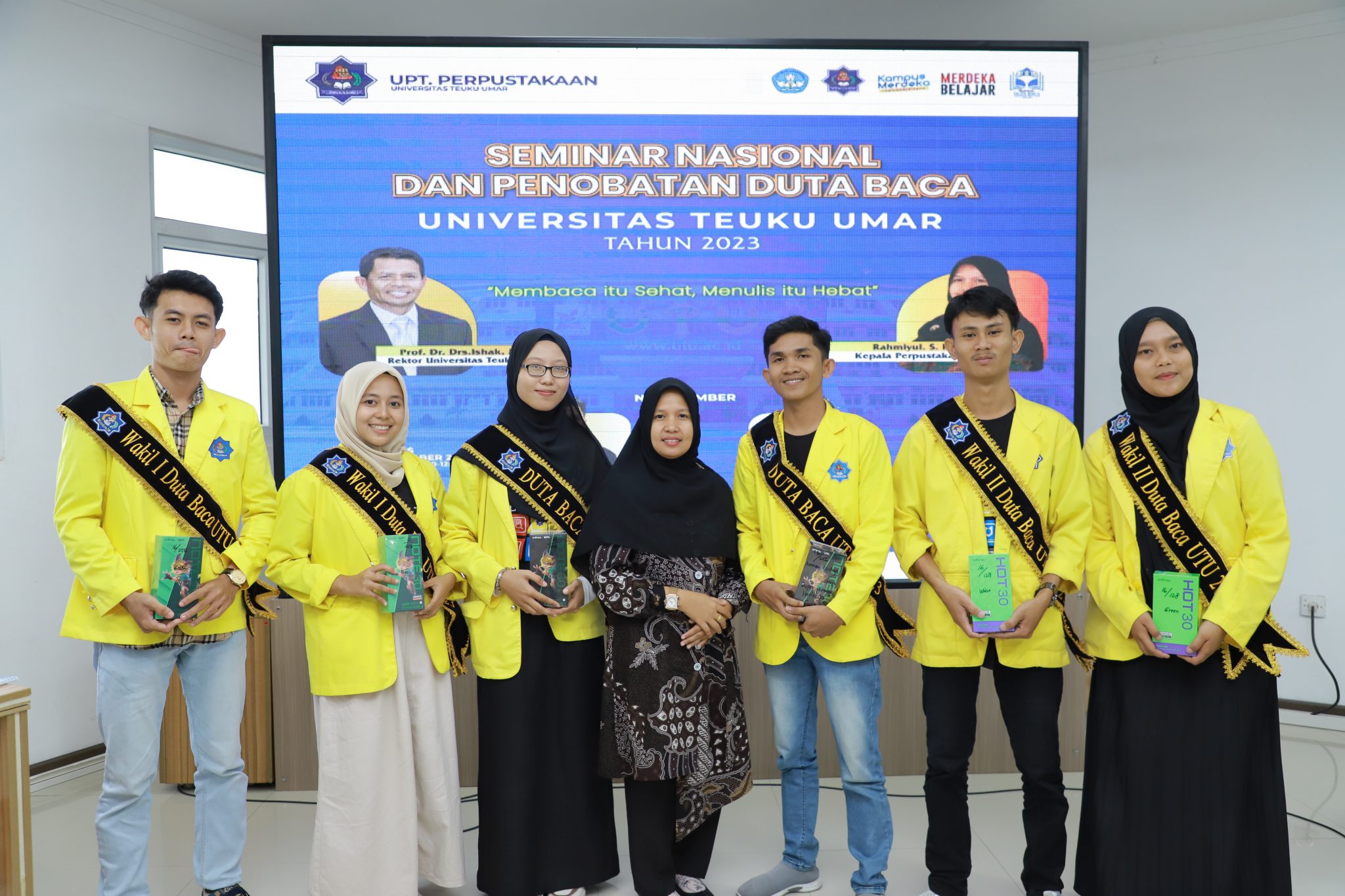 Noka Omalia dan Cut Annisa Fitriati Terpilih Sebagai Duta Baca Universitas Teuku Umar Tahun 2023